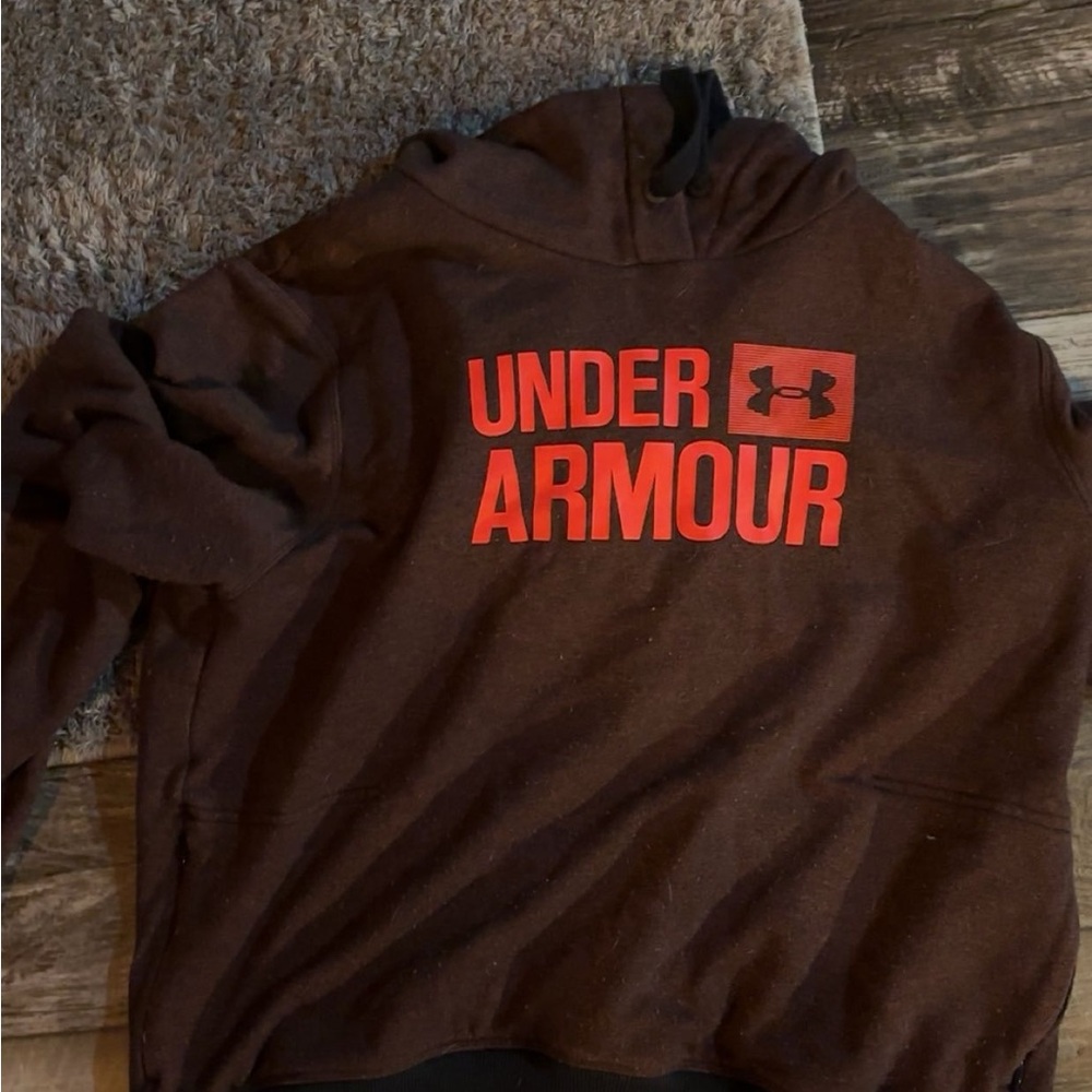 women’s under armour sweatshirt